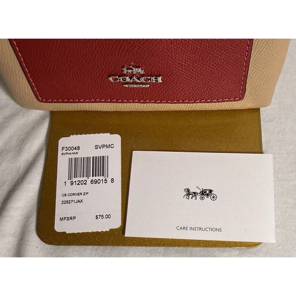 NEW NWT Coach Corner Leather Zip Wristlet #30048  Pink & Tan Womens Card Case
